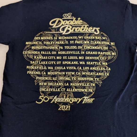 Doobie Brothers 2021 Concert Tee with Tour Cities on Back Small - Picture 3 of 7